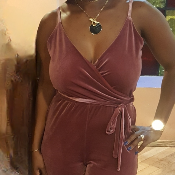 Guess Jumpsuit - Picture 3 of 4